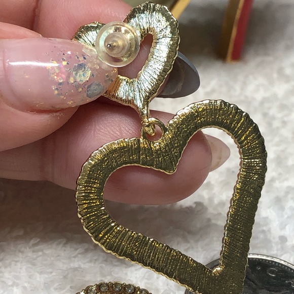 Large gold and rhinestone heart earrings —NWOT - Picture 3 of 9